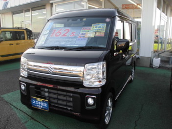 最近人気の中古車２台