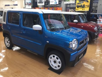 新型ハスラー展示車入荷しました!!