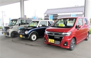 スズキ　大人気３車種　勢揃い　スペーシアベース、ラパンLC、ワゴンRカスタムZ