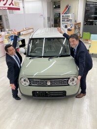 限定１台ラパン　年内納車　間に合います！