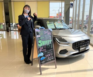 店内に新しい展示車入荷しました(^^)/