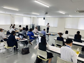 【女子改活動報告】AED講習会を実施しました