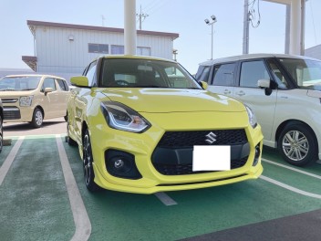 スイフトスポーツを納車させて頂きました。