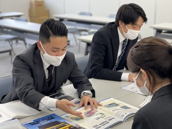 ■新入社員、猛特訓中！■