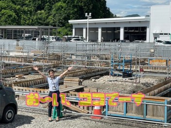 新店舗工事の様子　ショールーム基礎の準備