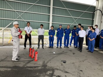 消火訓練を行いました。