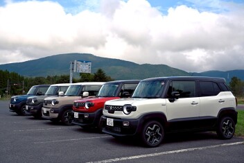 ★新型クロスビーキャラバン隊★