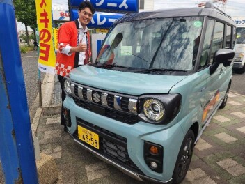【スズキの日特別企画】１８５ｃｍのスタッフが車で横になってみました②