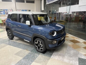 新型クロスビー展示中！