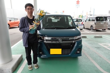 ワゴンＲカスタムＺのご納車、おめでとうございます！