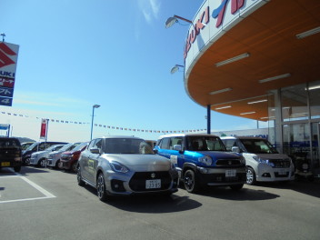 ５月晴れ！営業中です