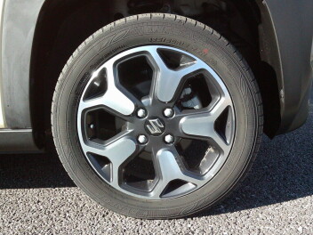 お車のタイヤの空気圧 確認してますか？