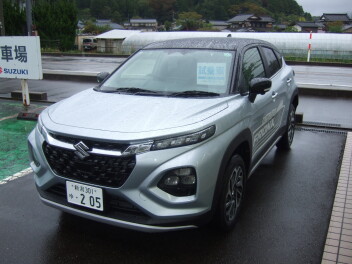 フロンクス試乗車ご用意あります！