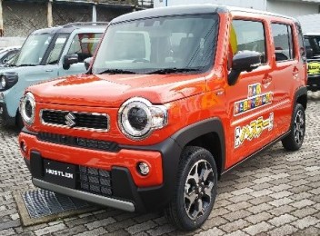 新型ハスラー　　展示完了！！！
