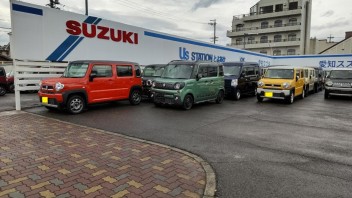 ハスラー、スペーシア入ってきました。