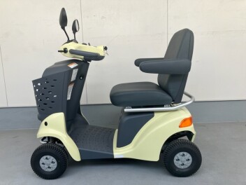 ※売約済　中古セニアカ―新入荷しました！　スズキセニアカ―　特選中古車情報‼