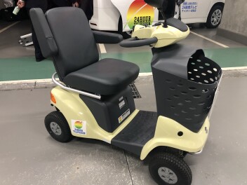 他社の電動車いすとの比較