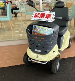 電動車いすに乗って出かけよう♪