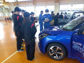 県内の整備学校で出張授業を行いました！