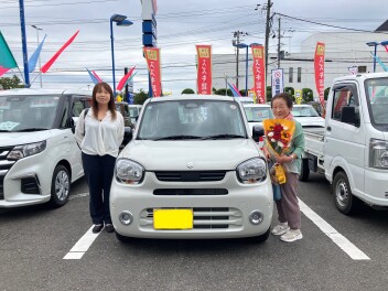 W様新車アルトご納車になります。