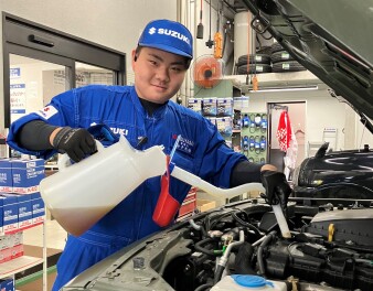 新入社員紹介　サービス