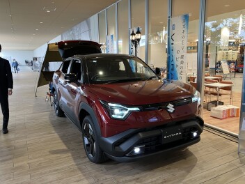 洛北阪急スクエアにて新型eビターラ展示中！