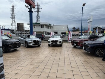 新型フロンクス　好評発売中＆全カラー　展示試乗会27日まで　In掛尾本社