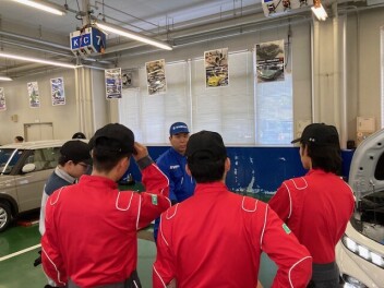 販社合同技術講習会＆会社説明会～久留米自動車大学校～