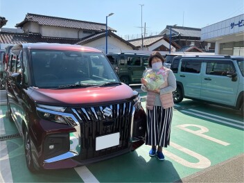 コンパクトで乗りやすい車です