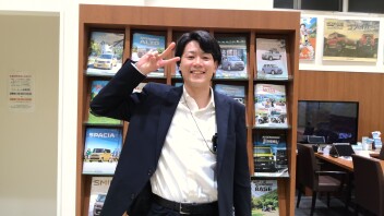 サービスから営業マンに⁉