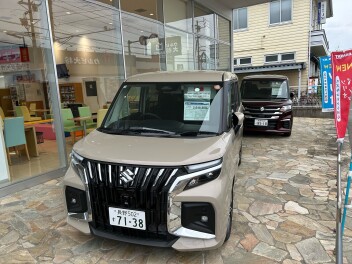 大人気ハイブリット車の試乗車あります！
