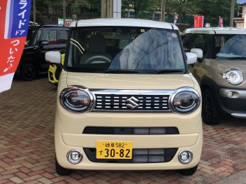 新型ワゴンＲスマイルの紹介１