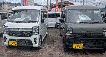 エブリイとエブリイワゴンの試乗車そろっています