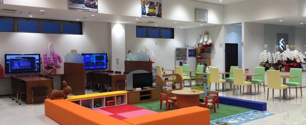 西　店内