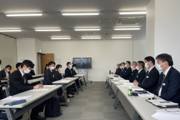 ■仕事報告会を行いました■