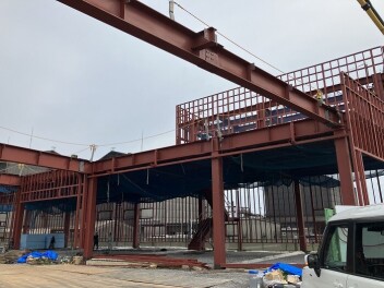 骨組みが出来てきました☆