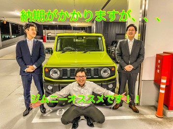 ジムニーのドアミラーに、、、