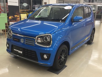 新しい展示車入荷しました！！