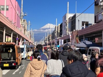第３６回　富士本町軽トラ市に参加しました！