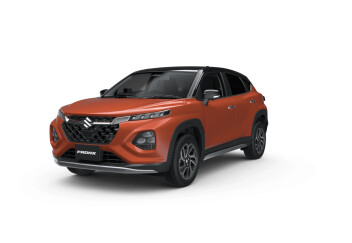 新型フロンクス　先行展示会