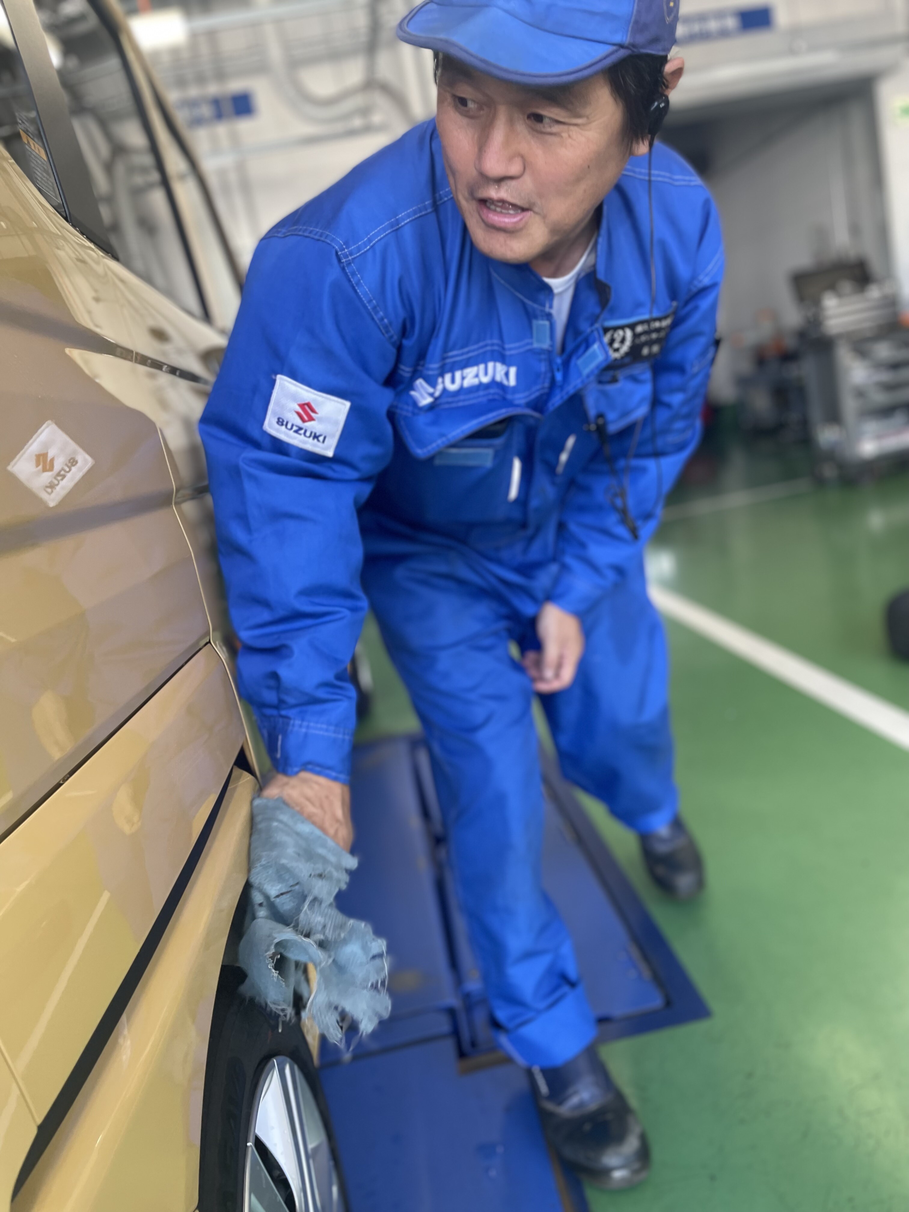 にった