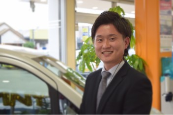 営業スタッフ紹介  part①